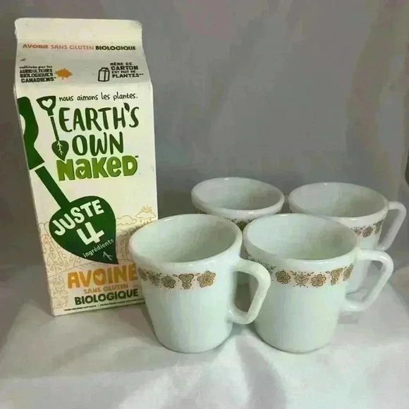 pryex Other - 4…Pryex..milk glass..gold  butterfly …mugs​